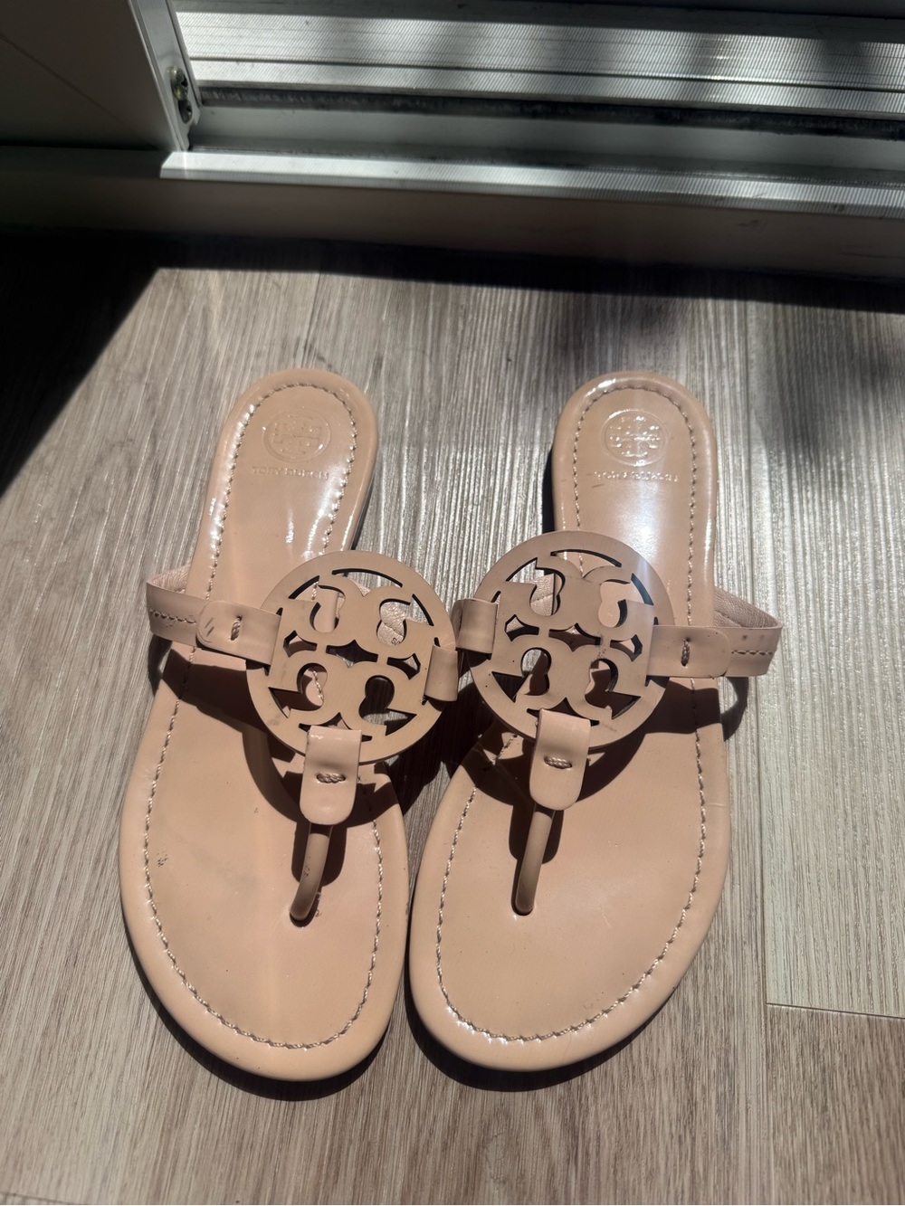 Tory Burch Sandals tan